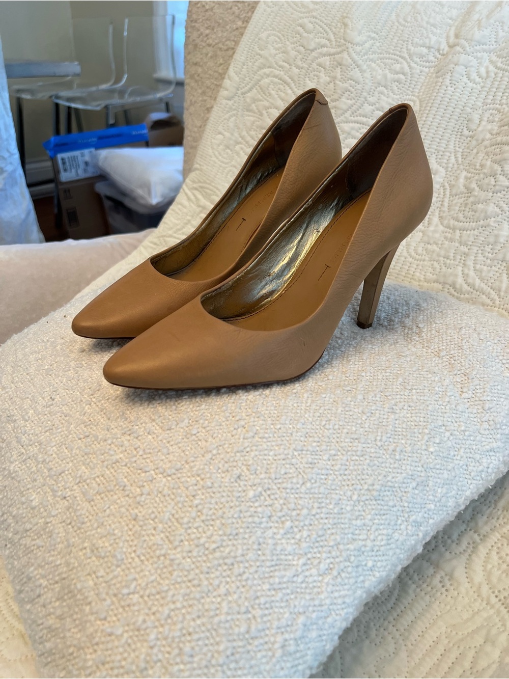 Banana Republic Pointed-Toe High Heel Pumps in Tan